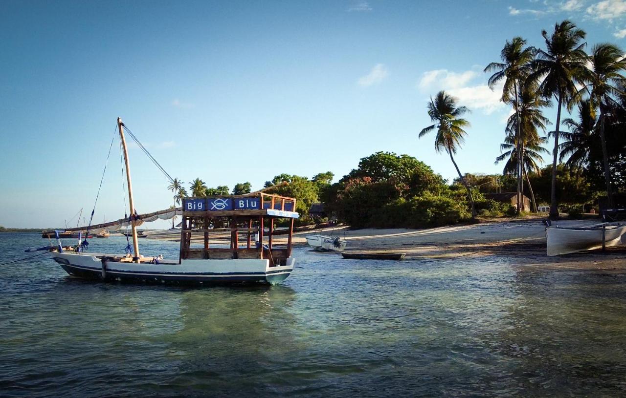 Butiama Marine Camp Hotel Utende Ngoại thất bức ảnh